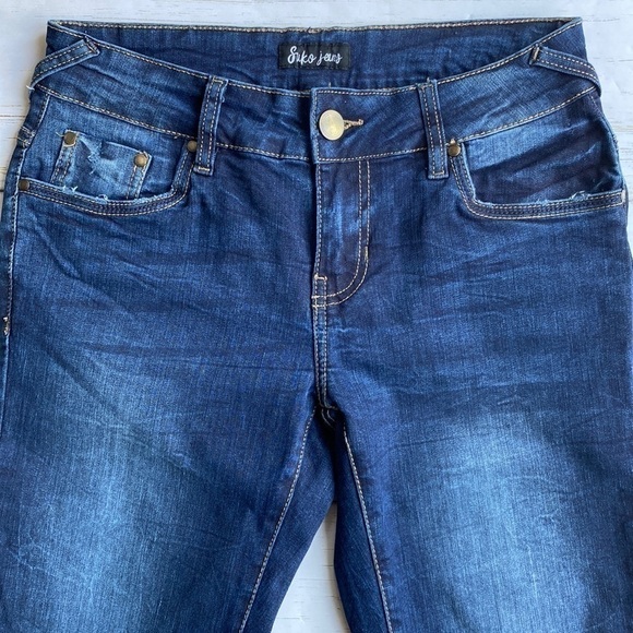 Suko Mid Rise Skinny Jeans Medium Wash Slightly Faded and Distressed - Picture 8 of 16